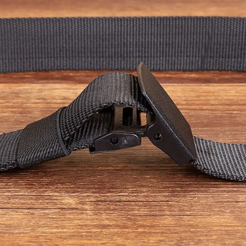 CEINTURE MILITAIRE AVEC CLAPET EN PLASTIQUE - Image 3