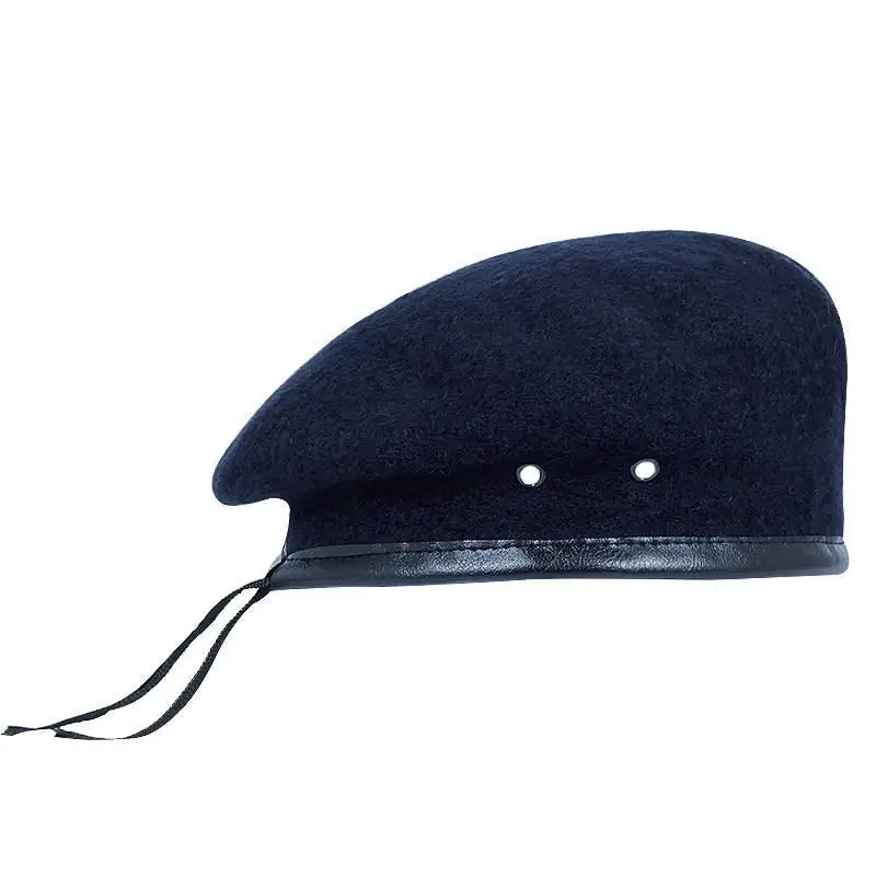 Le petit beret - Image 11